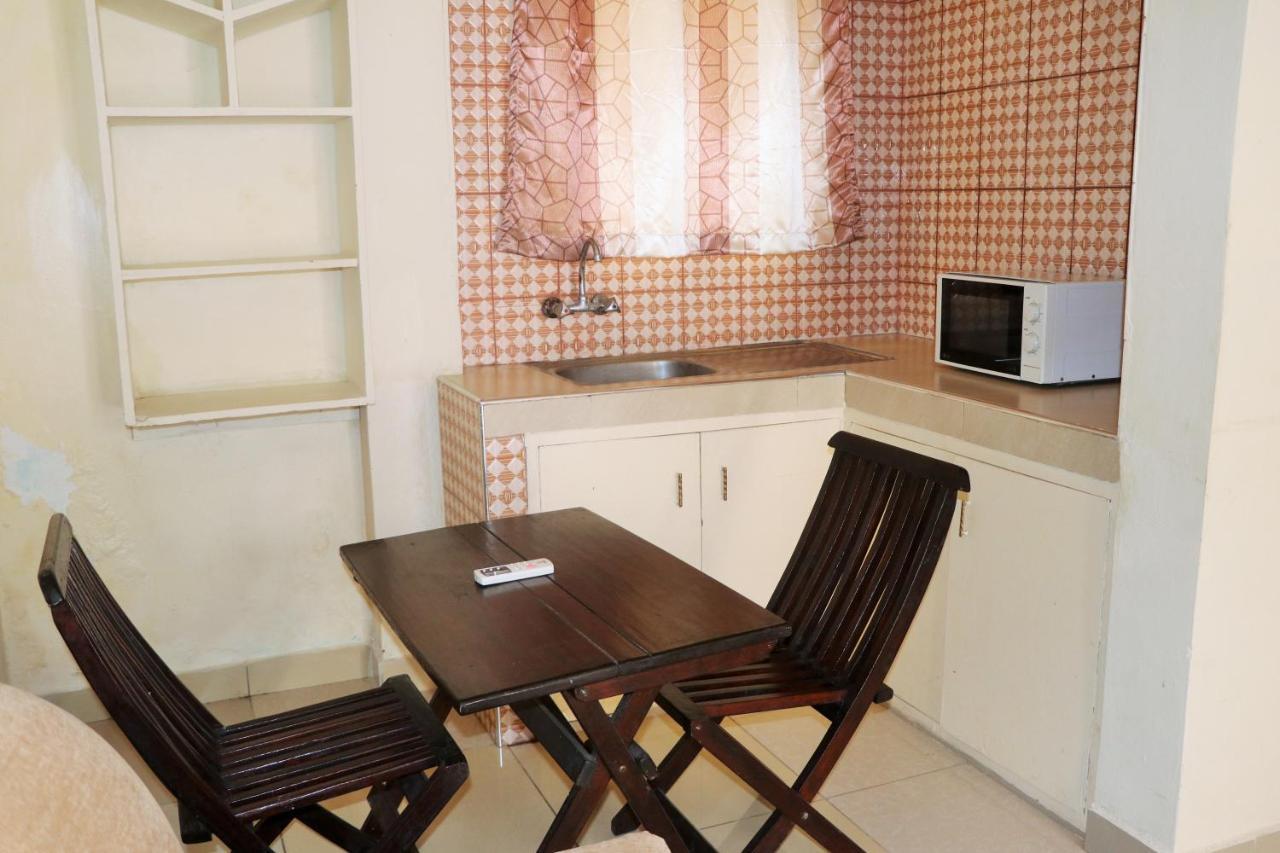 Sanana Conference Center And Holiday Resort Mombasa Eksteriør bilde