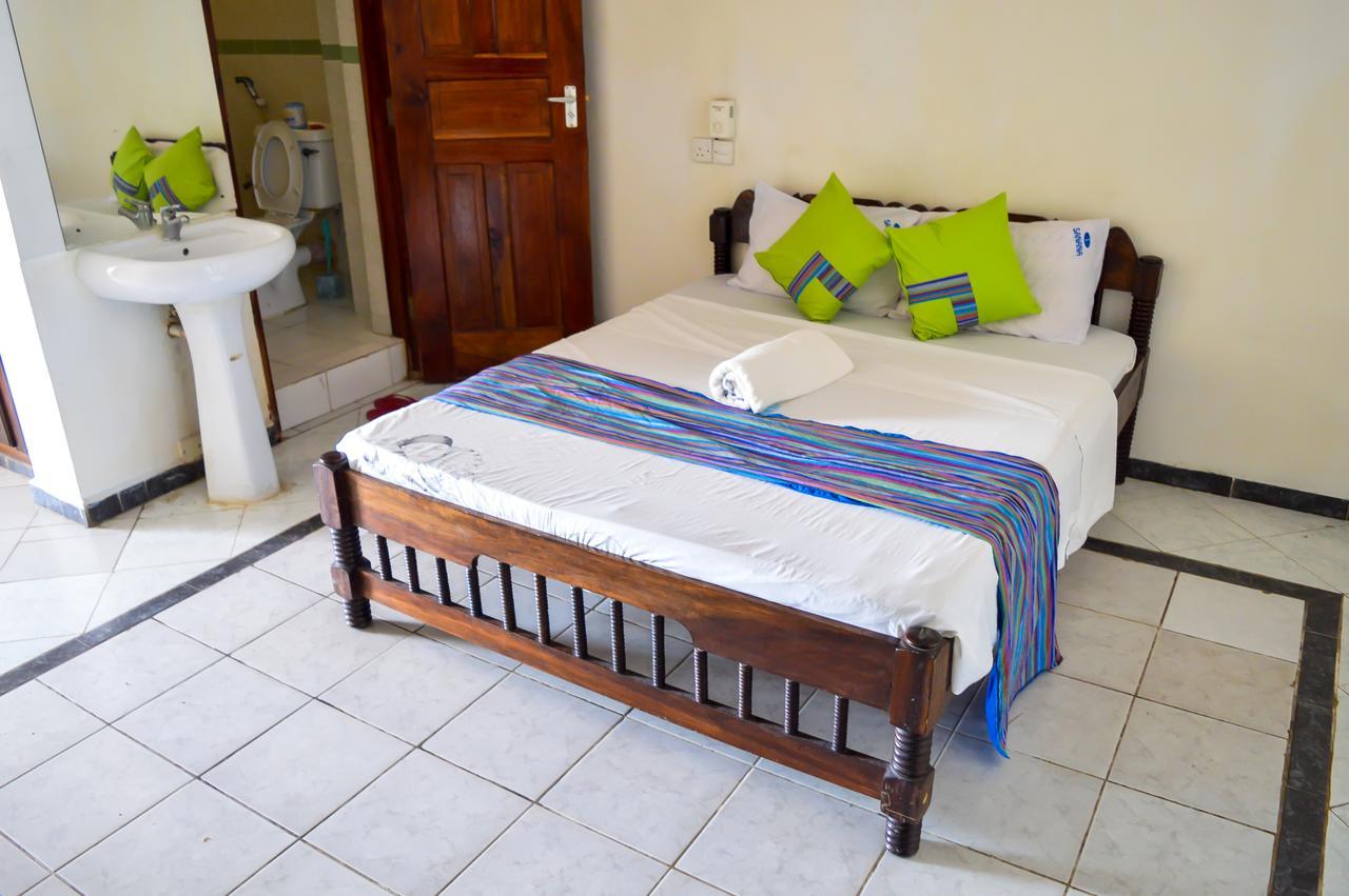 Sanana Conference Center And Holiday Resort Mombasa Eksteriør bilde