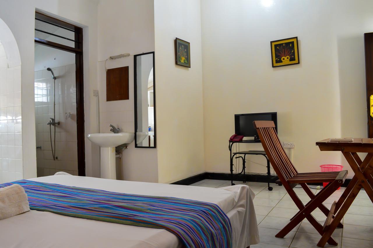 Sanana Conference Center And Holiday Resort Mombasa Eksteriør bilde