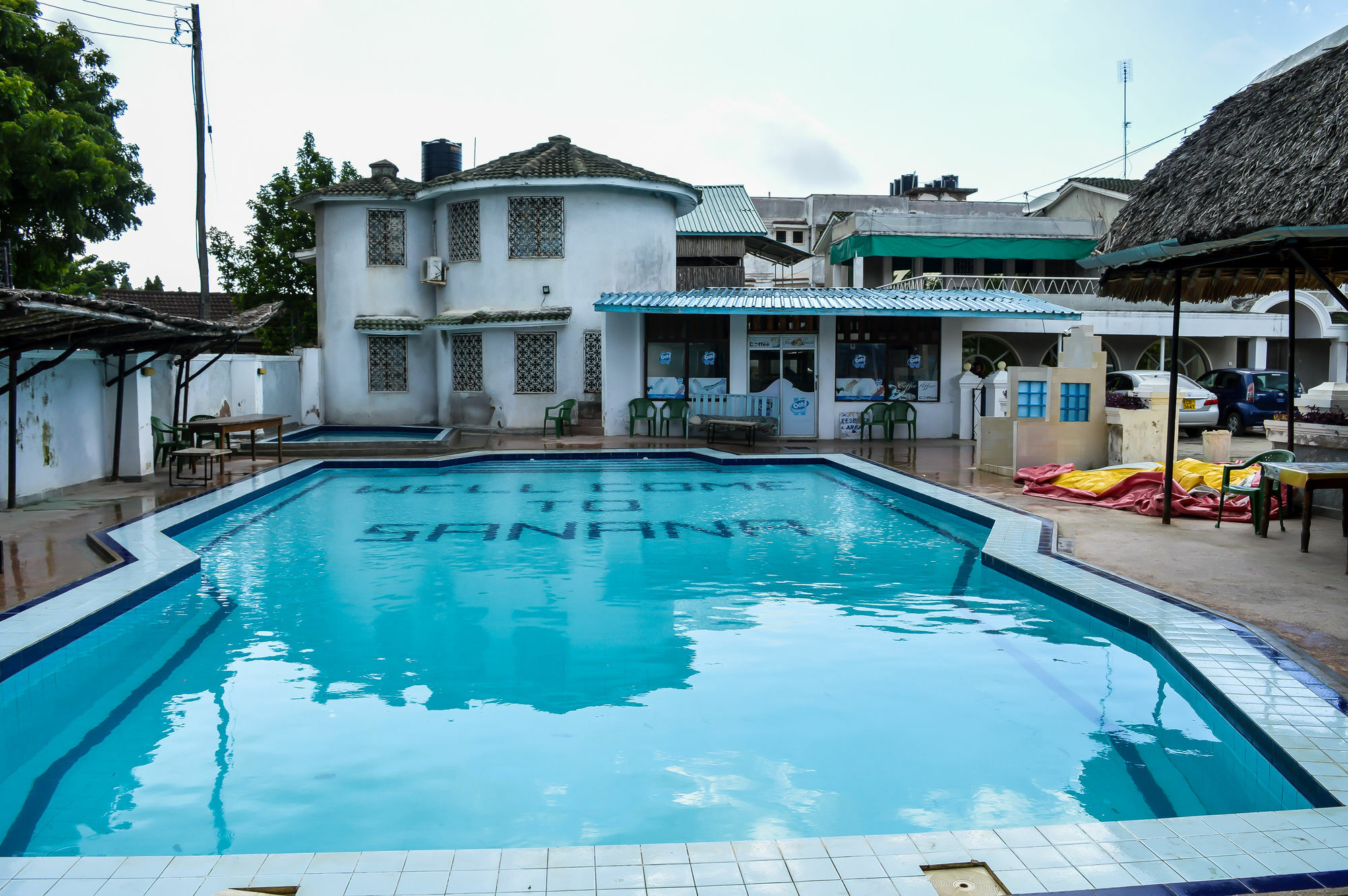 Sanana Conference Center And Holiday Resort Mombasa Eksteriør bilde